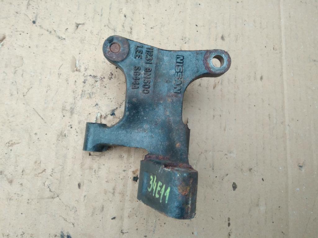 NISSAN ALMERA (N16) 2000-2006 для Кронштейн двигателя правый