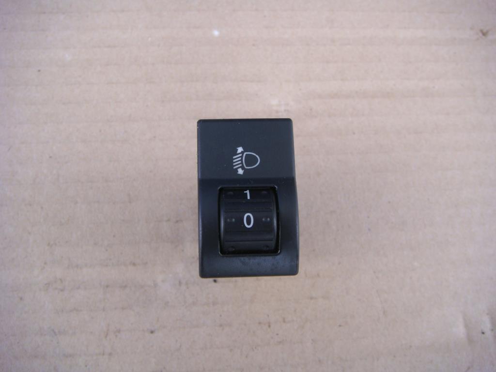 MAZDA 3 (BK) 2003-2009 для Кнопка корректора фар