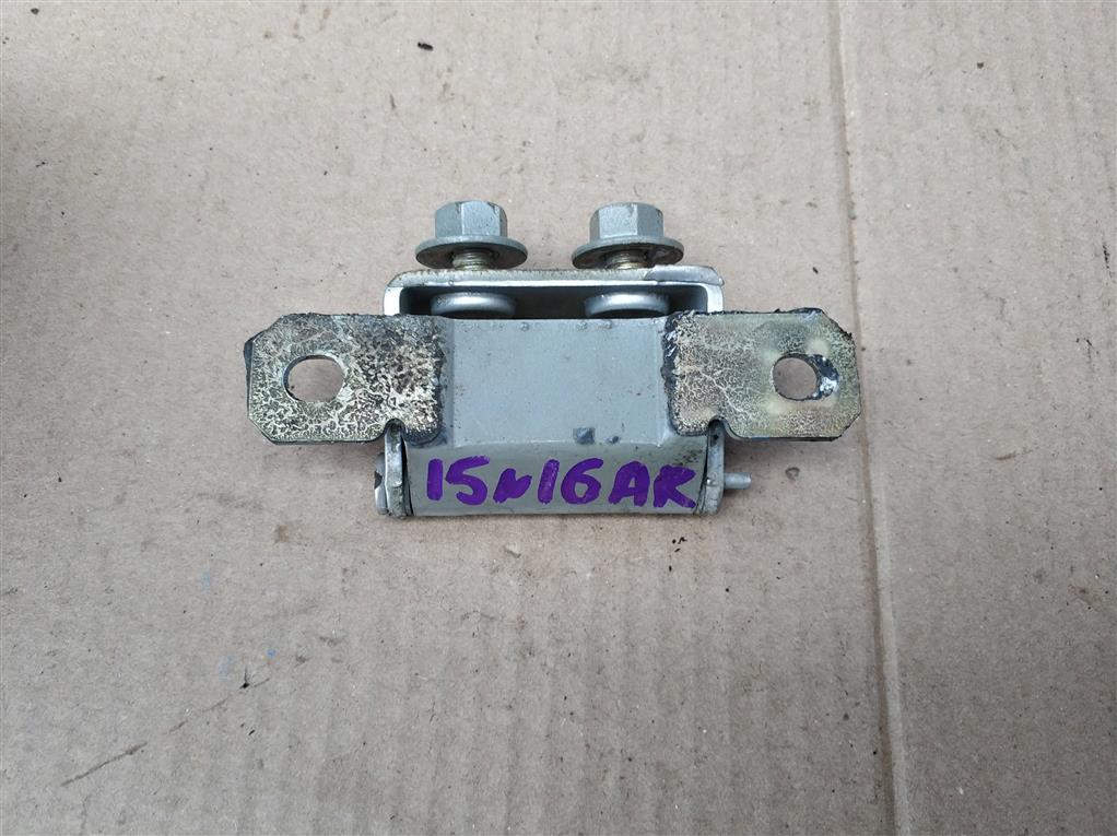 NISSAN ALMERA (N16) 2000-2006 для Петля двери (крышки) багажника