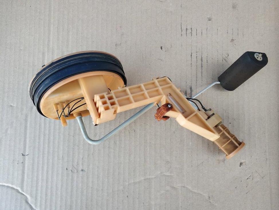 NISSAN PRIMERA (P10) 1990-1996 для Датчик уровня топлива