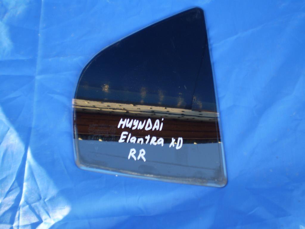 HYUNDAI ELANTRA (XD) 2000-2005 для Стекло двери задней правой (форточка)