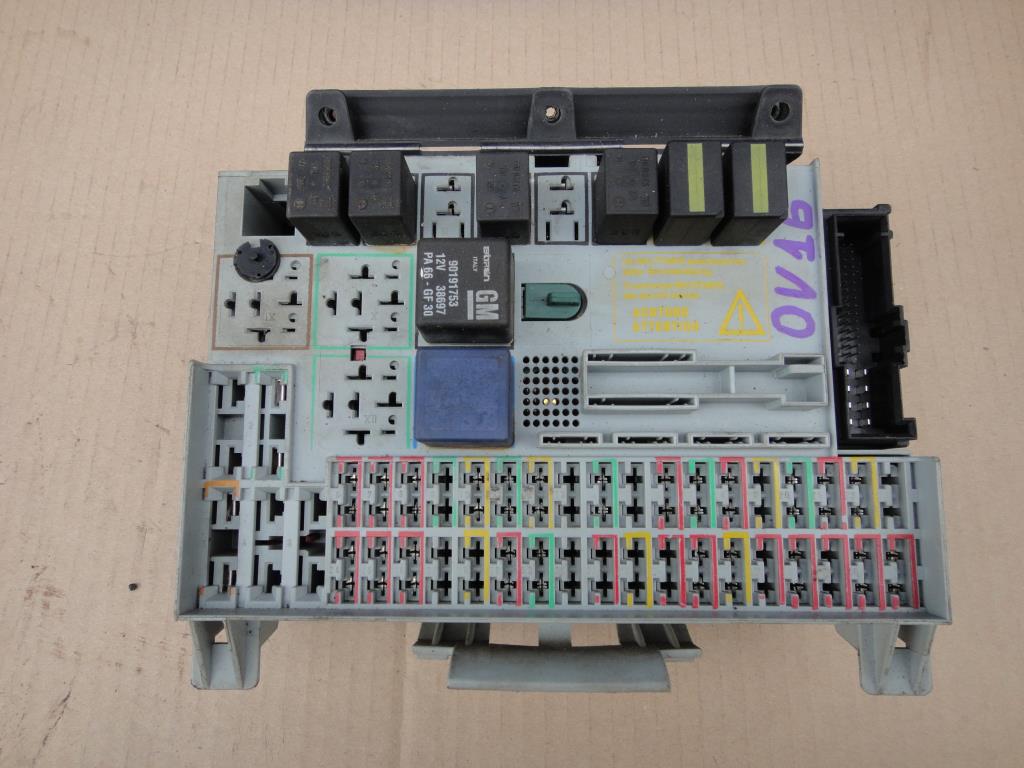 OPEL VECTRA B 1996-2001 для Блок предохранителей