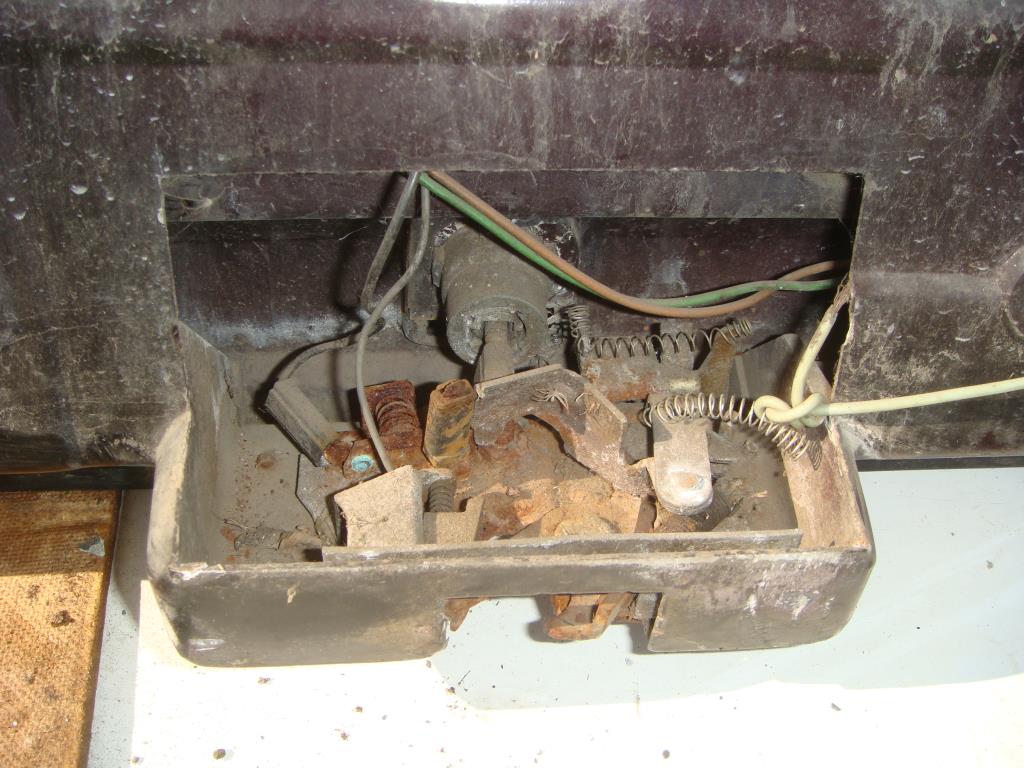 JEEP CHEROKEE (XJ) 1984-1990 для Замок багажника