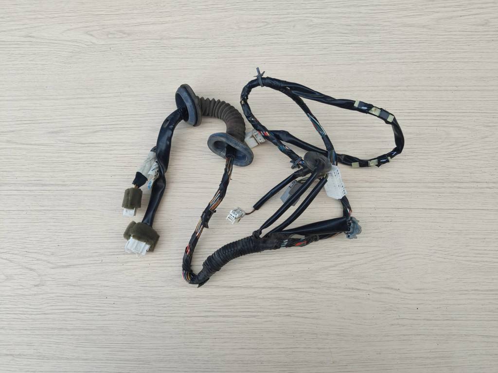 NISSAN ALMERA (N16) 2000-2006 для Проводка двери