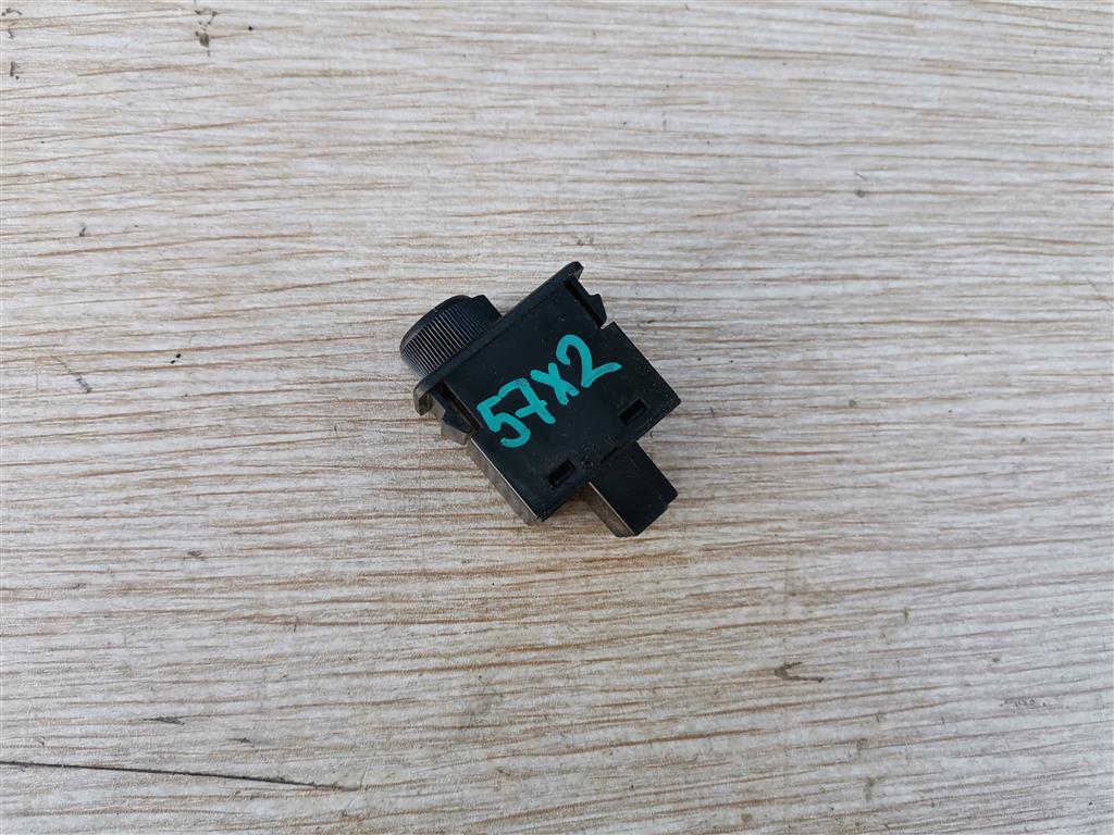 NISSAN TERRANO II (R20) 1993-2004 для Кнопка корректора фар