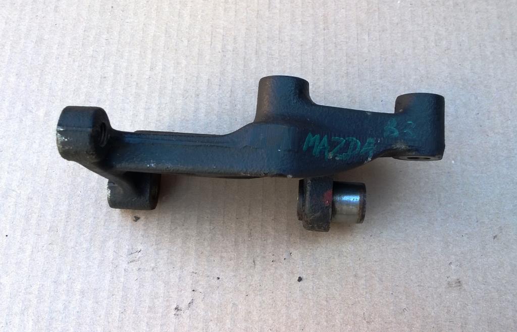 MAZDA DEMIO (DW) 1998-2000 для Кронштейн насоса ГУР