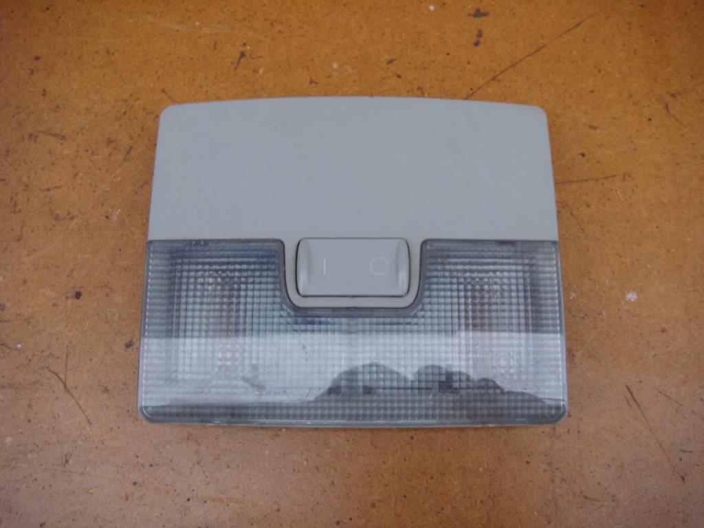 AUDI A8 (D2) 1994-2003 для Плафон освещения салона