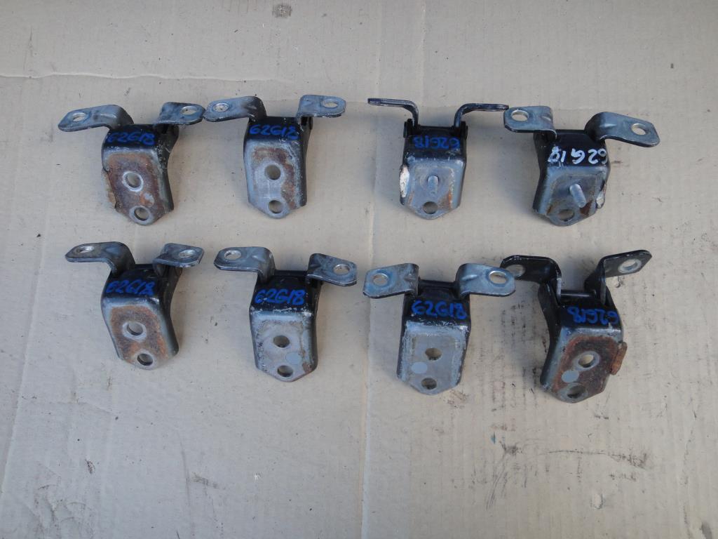 MAZDA 3 (BK) 2003-2009 для Петля двери передней левой (верхняя)