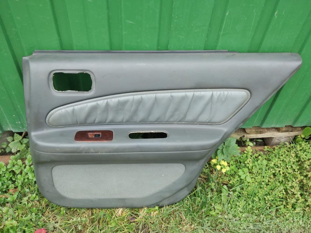 NISSAN MAXIMA (A32) 1994-2000 для Обшивка двери задней правой