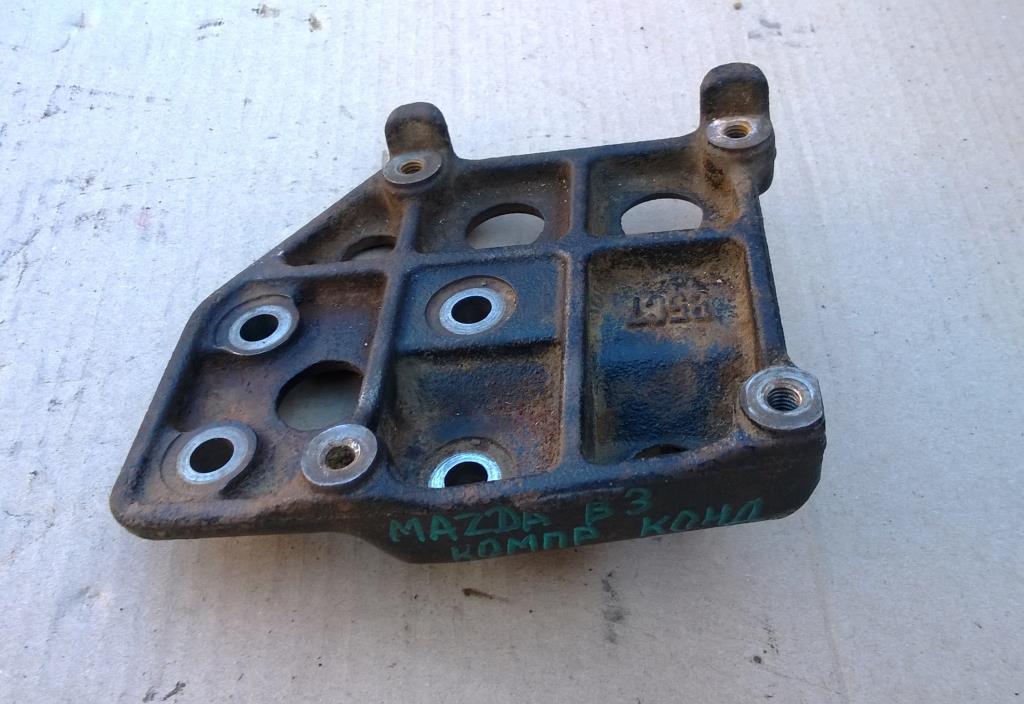 MAZDA DEMIO (DW) 1998-2000 для Кронштейн компрессора кондиционера