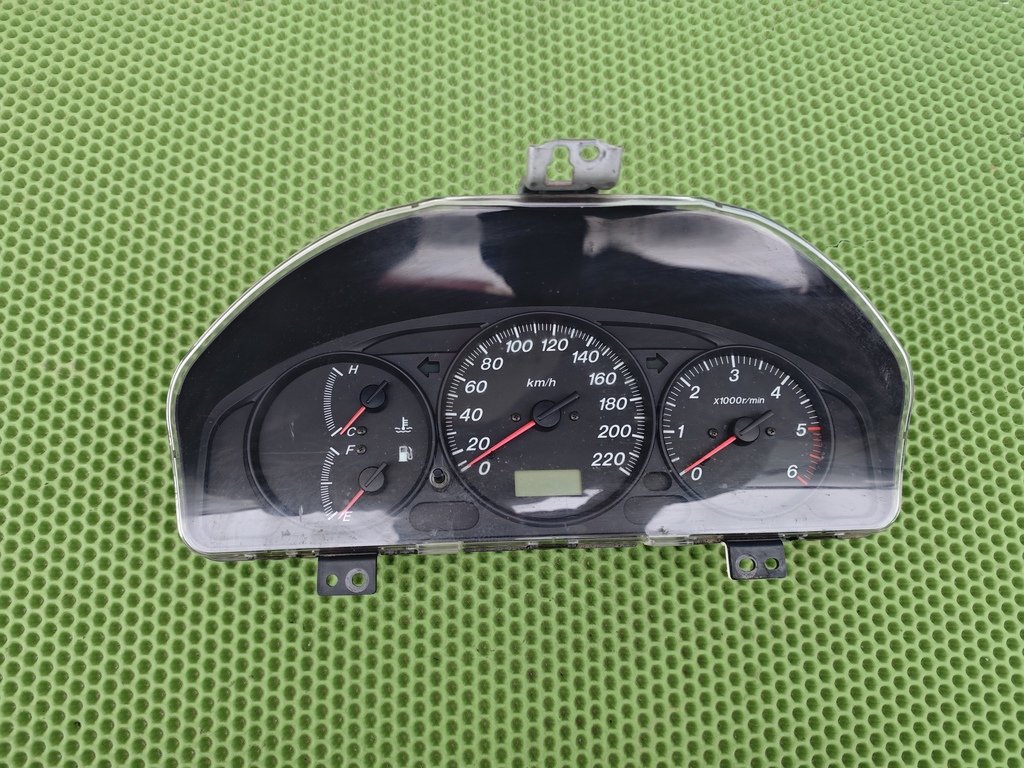 MAZDA 323 (BJ) 1999-2004 для Панель (комбинация) )приборов