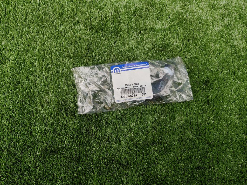 JEEP GRAND CHEROKEE (WK2) 2010- для Патрубок системы охлаждения