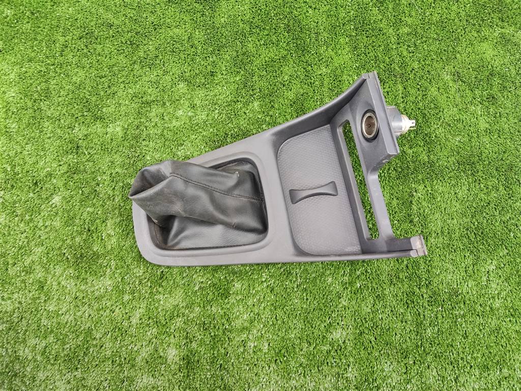 NISSAN ALMERA (N16) 2000-2006 для Консоль на кулису кпп