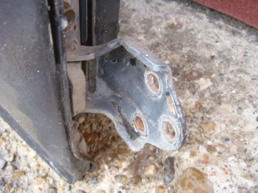 MITSUBISHI PAJERO/MONTERO (V1,V2,V3,V4) 1990-1997 для Петля двери передней правой (нижняя)