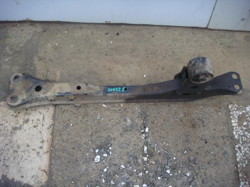 NISSAN MAXIMA (A32) 1994-2000 для Балка продольная (лыжа)