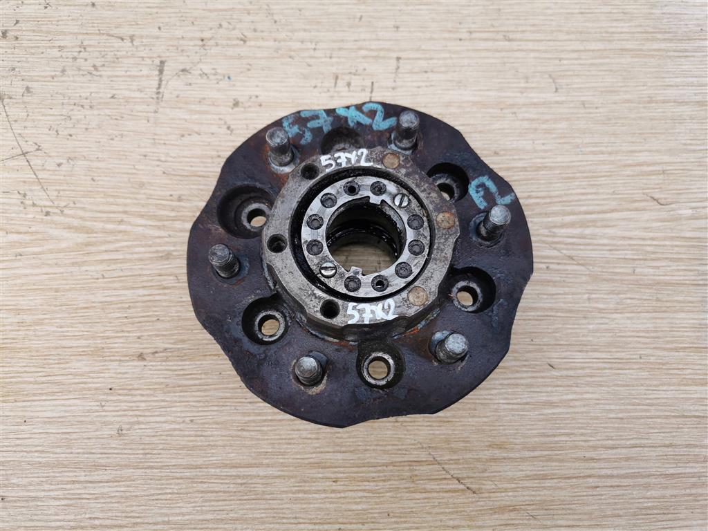 NISSAN TERRANO II (R20) 1993-2004 для Ступица передняя