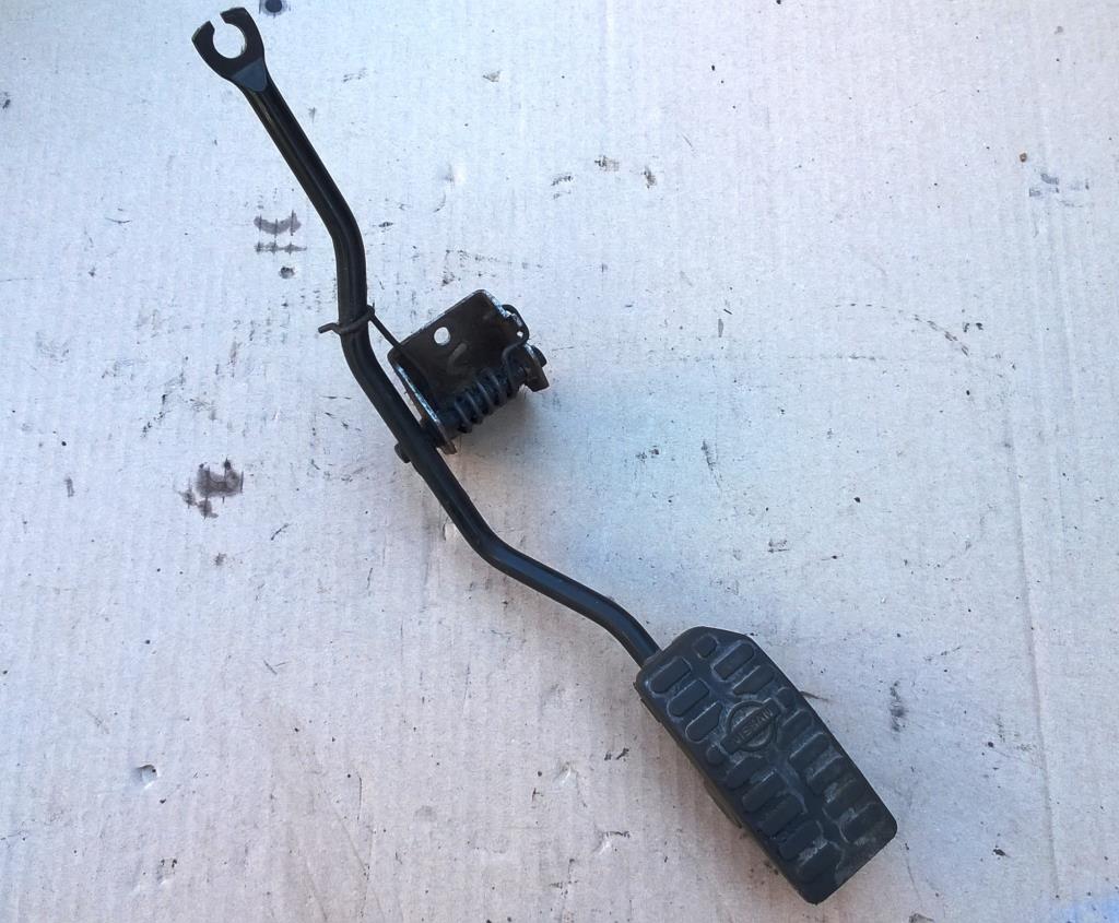 NISSAN ALMERA (N16) 2000-2006 для Педаль газа