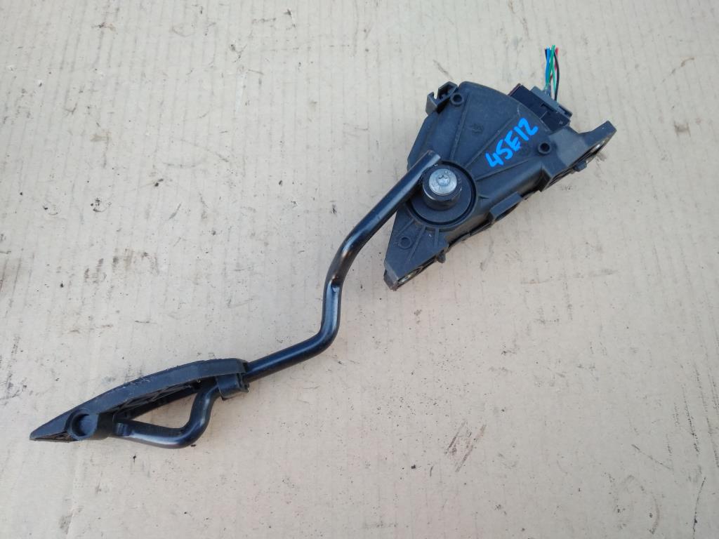 NISSAN ALMERA (N16) 2000-2006 для Педаль газа