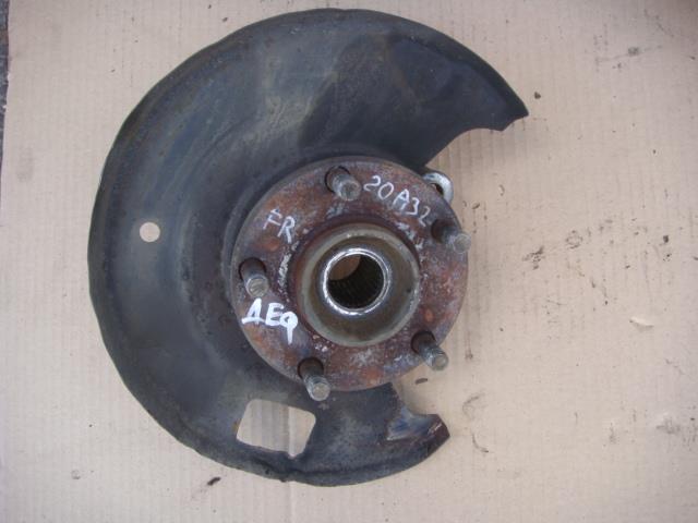 NISSAN CEFIRO (A32) 1994-1999 для Кулак передний правый