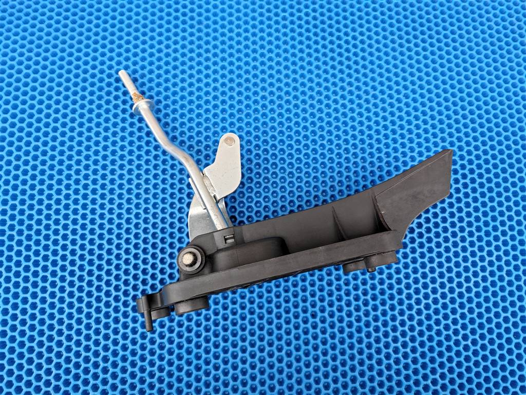 MAZDA 3 (BK) 2003-2009 для Кулиса (селектор) КПП