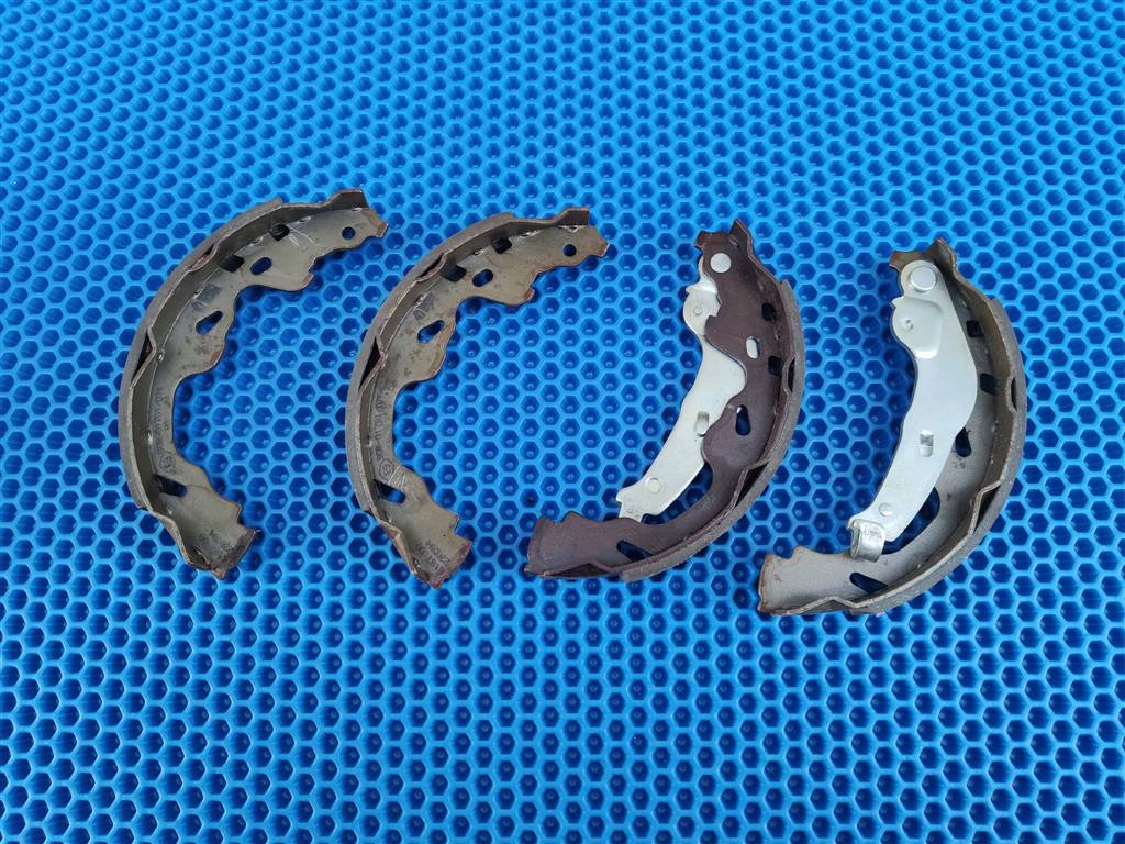 TOYOTA YARIS 1999-2005 для Колодки тормозные задние