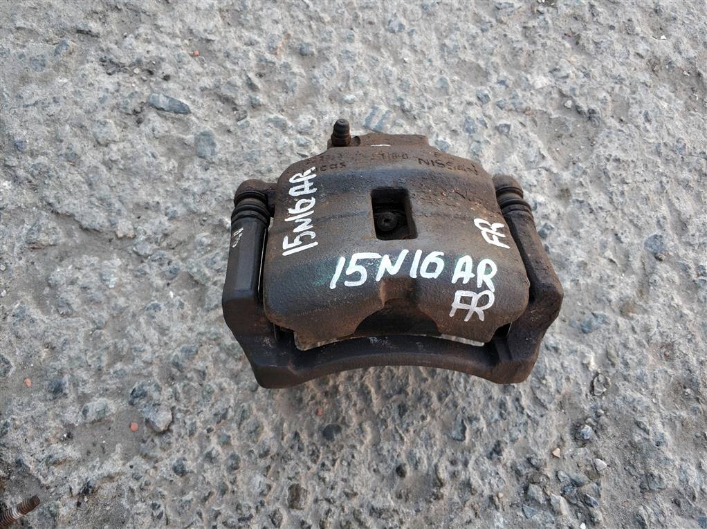 NISSAN ALMERA (N16) 2000-2006 для Суппорт передний правый