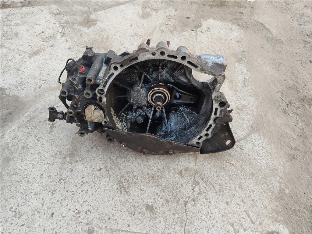 MAZDA XEDOS 6 1992-1999 для МКПП (механическая коробка переключения передач)