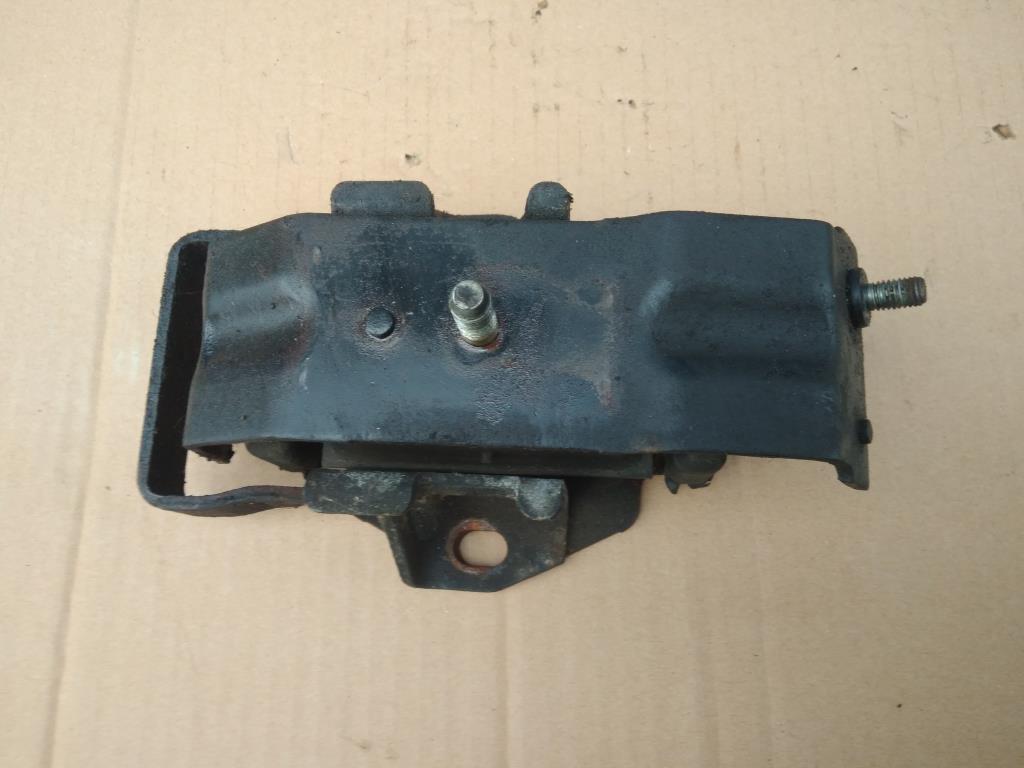 MITSUBISHI PAJERO/MONTERO (V1,V2,V3,V4) 1990-1997 для Опора двигателя левая