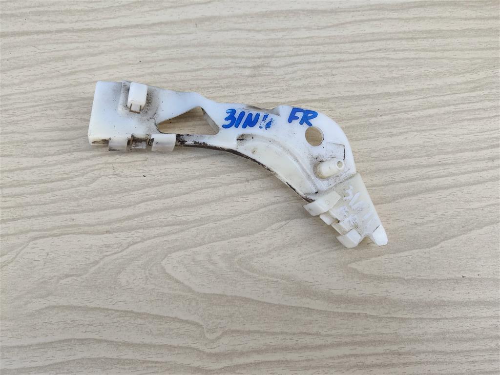 MAZDA 6 (GG) 2002-2007 для Кронштейн переднего бампера правый