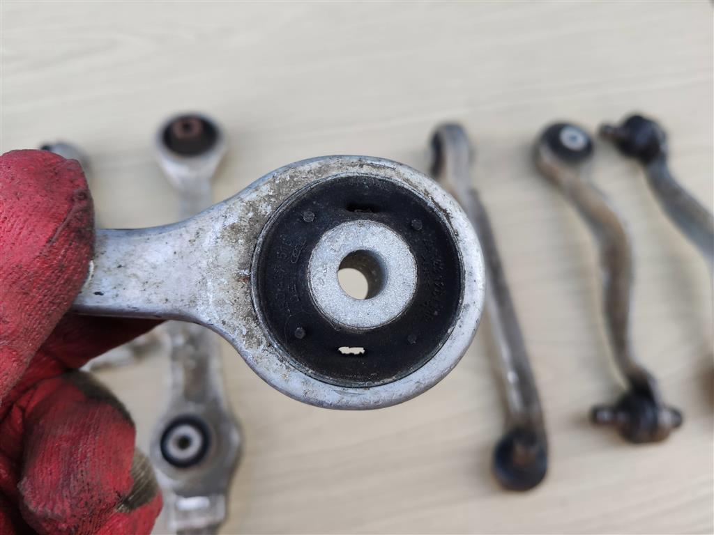 AUDI A4 (B5) 1994-2000 для Рычаг подвески (комплект) AUDI A4 (B5) 1994-2000 для Рычаг подвески (комплект)