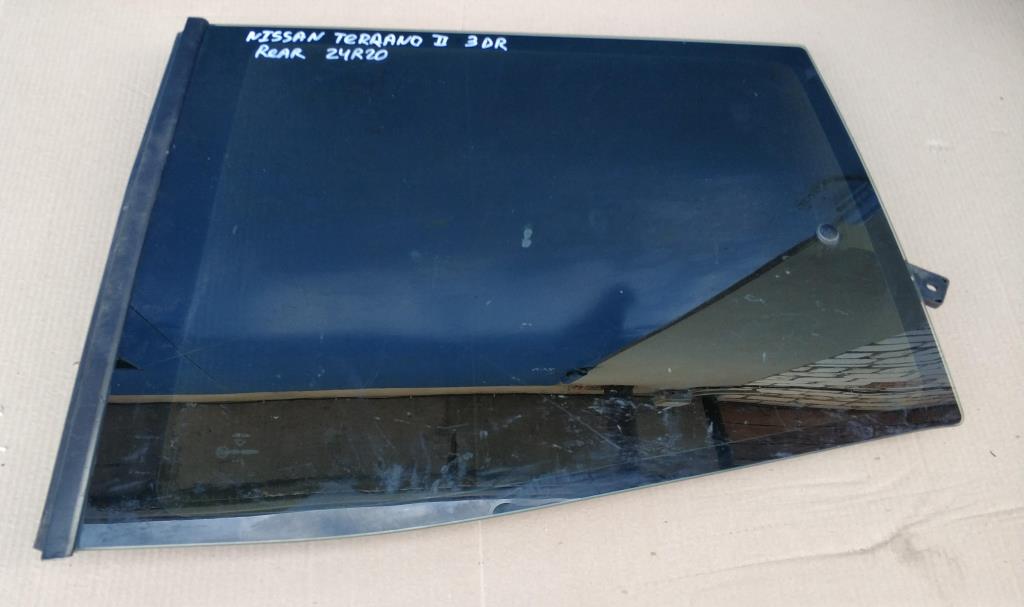 NISSAN TERRANO II (R20) 1993-2004 для Стекло кузова левое