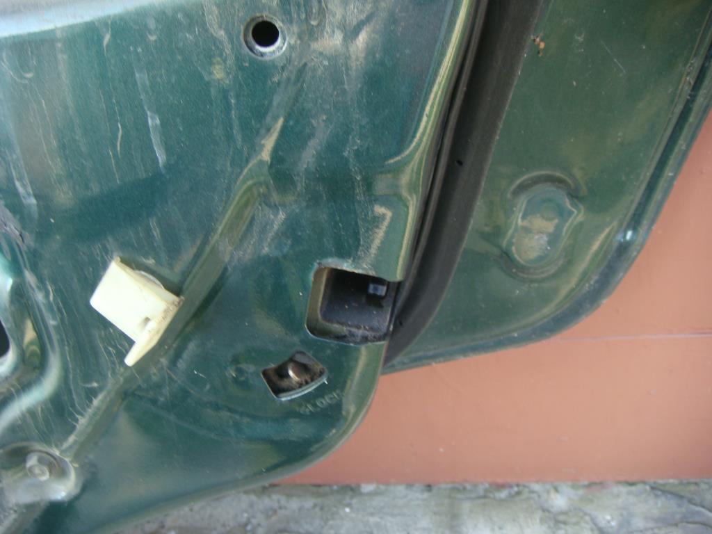 NISSAN ALMERA (N15) 1995-2000 для Замок двери задней правой