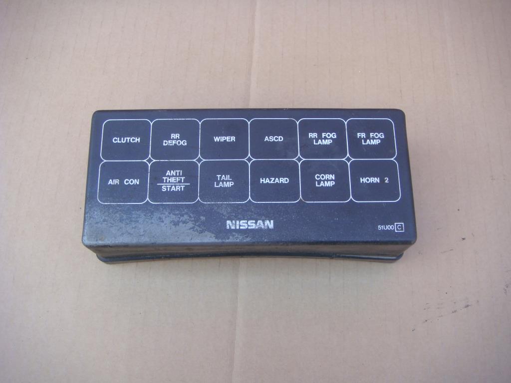 NISSAN CEFIRO (A32) 1994-1999 для Крышка блока предохранителей