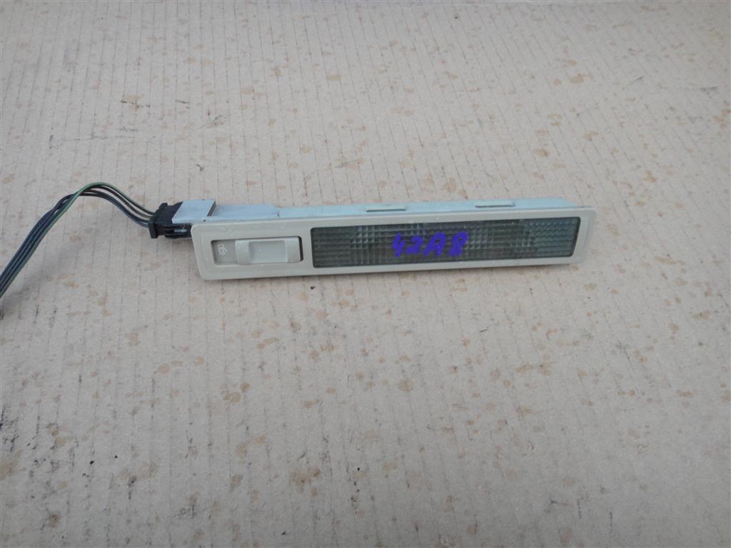 AUDI A8 (D2) 1994-2003 для Плафон освещения салона