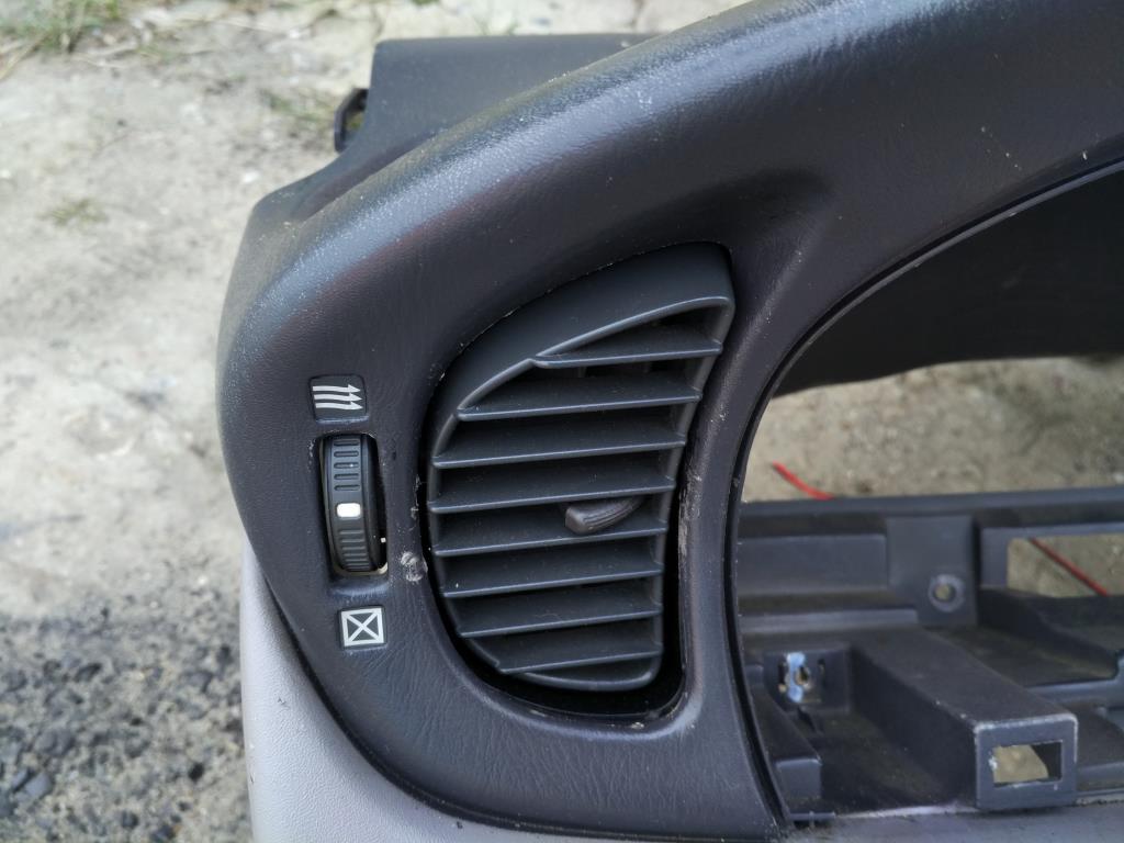 NISSAN ALMERA (N16) 2000-2006 для Дефлектор воздушный
