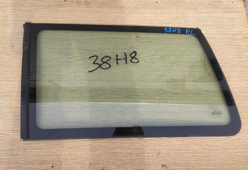 NISSAN TERRANO II (R20) 1993-2004 для Стекло кузова левое