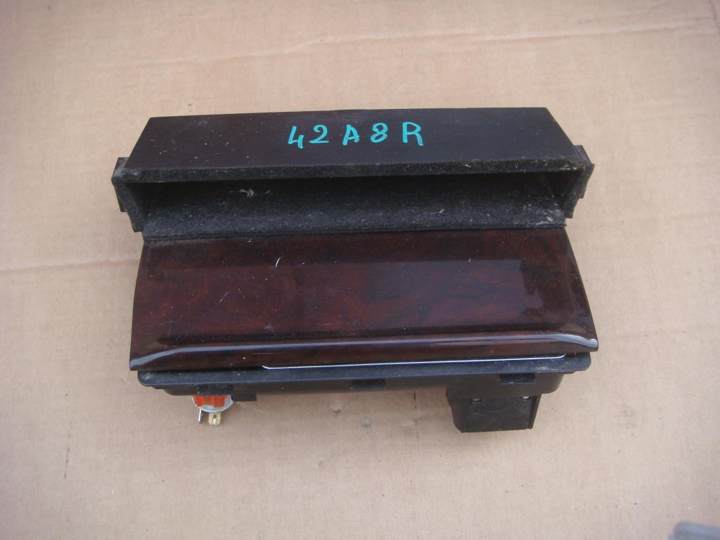 AUDI A8 (D2) 1994-2003 для Пепельница