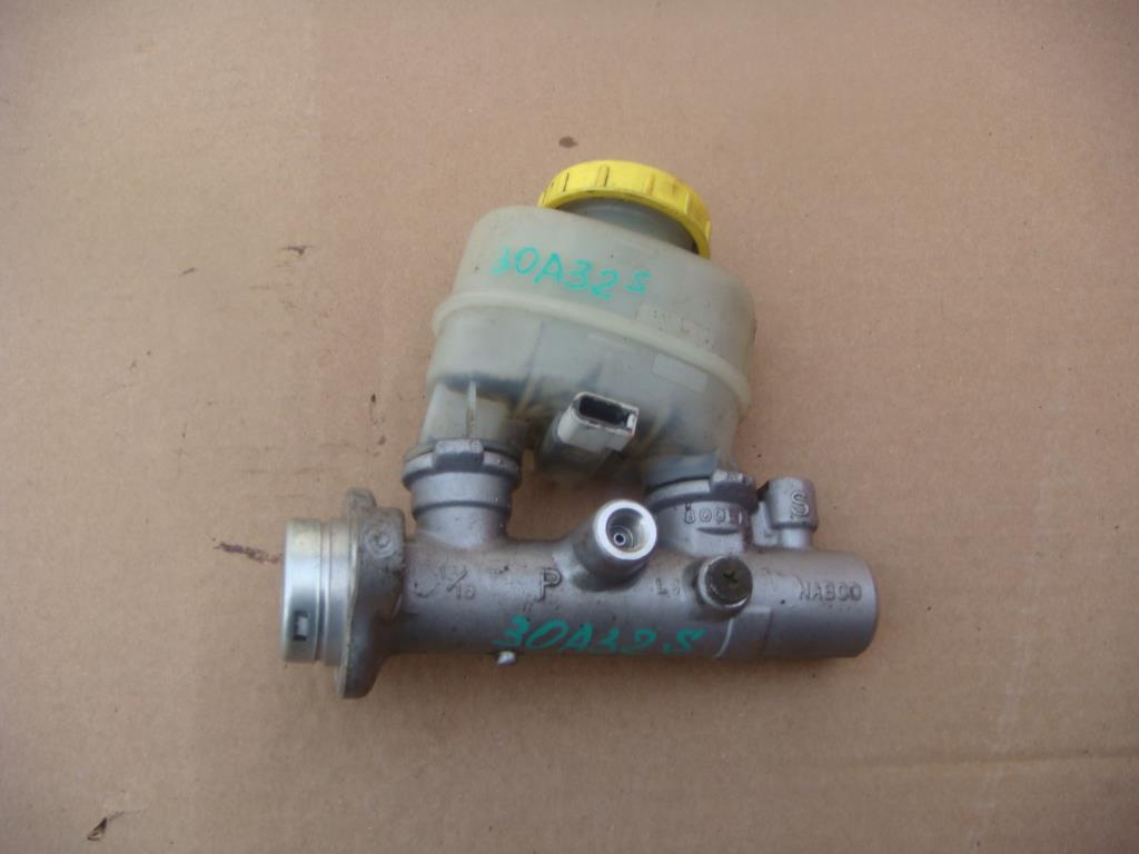 NISSAN MAXIMA (A32) 1994-2000 для Цилиндр тормозной главный