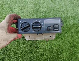 Блок управления отопителем (печкой) для JEEP GRAND CHEROKEE (ZJ) 1993-1998  запчасти бу