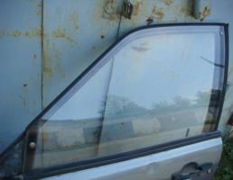 Стекло двери передней правой для AUDI 100 (44) 1983-1991  запчасти бу