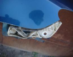 Кронштейн переднего бампера правый для MAZDA 6 (GG) 2002-2007  запчасти бу