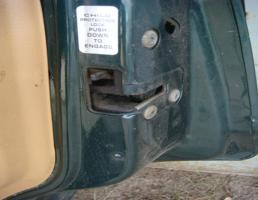 Замок двери задней правой для JEEP GRAND CHEROKEE (ZJ) 1993-1998  запчасти бу