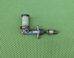 Цилиндр сцепления главный для MITSUBISHI PAJERO 1982-1990  запчасти бу