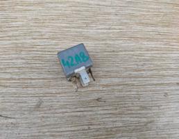 Реле для AUDI A8 (D2) 1994-2003  запчасти бу