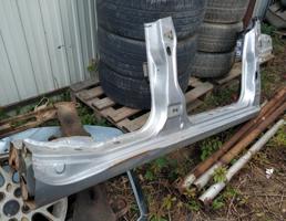 Порог правый для MITSUBISHI LANCER (CS) 2003-2008  запчасти бу