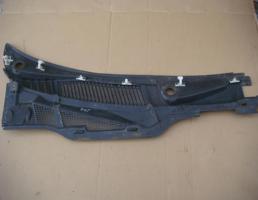 Накладка стеклоочистителя (жабо) для RENAULT MEGAN 1999-2002  запчасти бу