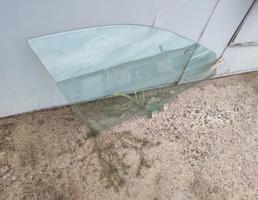 Стекло двери передней правой для MAZDA 6 (GG) 2002-2007  запчасти бу