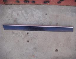 Молдинг двери задней правой для AUDI A8 (D2) 1994-2003  запчасти бу