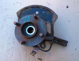 Кулак передний правый для NISSAN ALMERA (N16) 2000-2006  запчасти бу