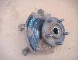 Кулак передний правый для NISSAN MAXIMA (A33) 1999-2006  запчасти бу